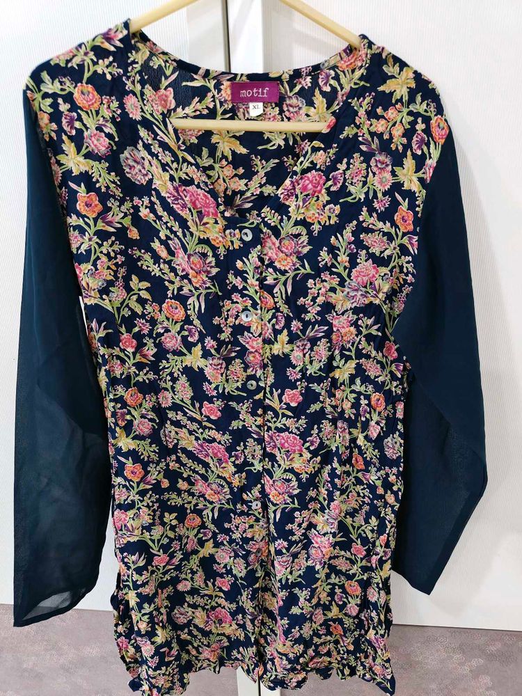 Beautiful Floral Print Kurta ( v neck front side)