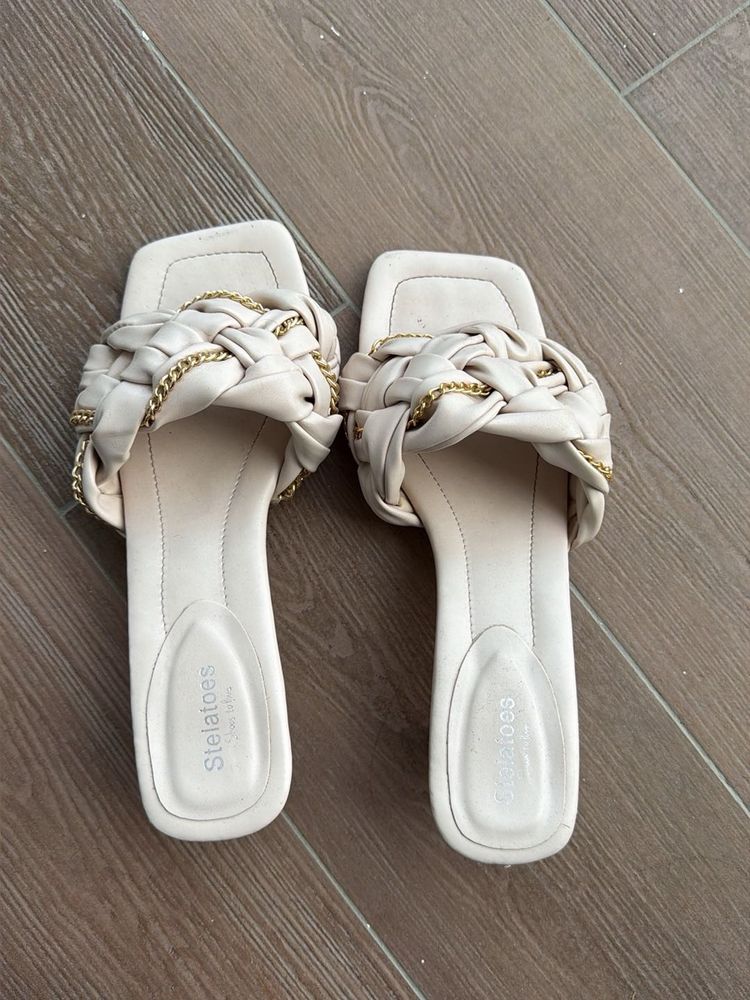 Stylish Braided Chain Flat Sandals