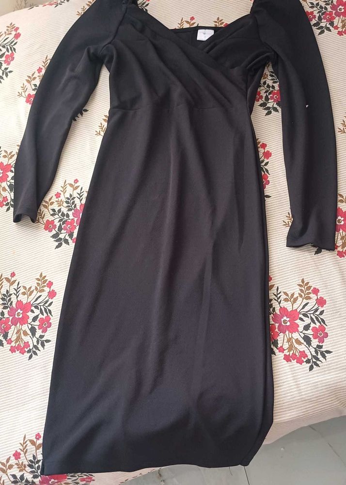 Elegant Black Midi Dress
