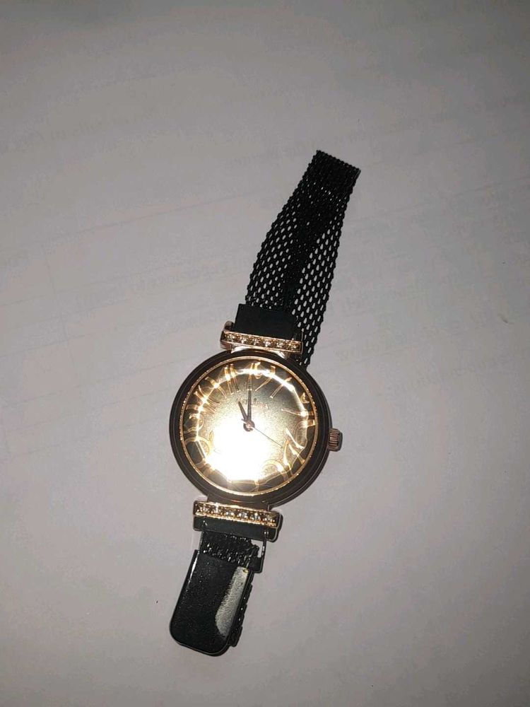 Elegant Black &amp; Gold Women's Watch
