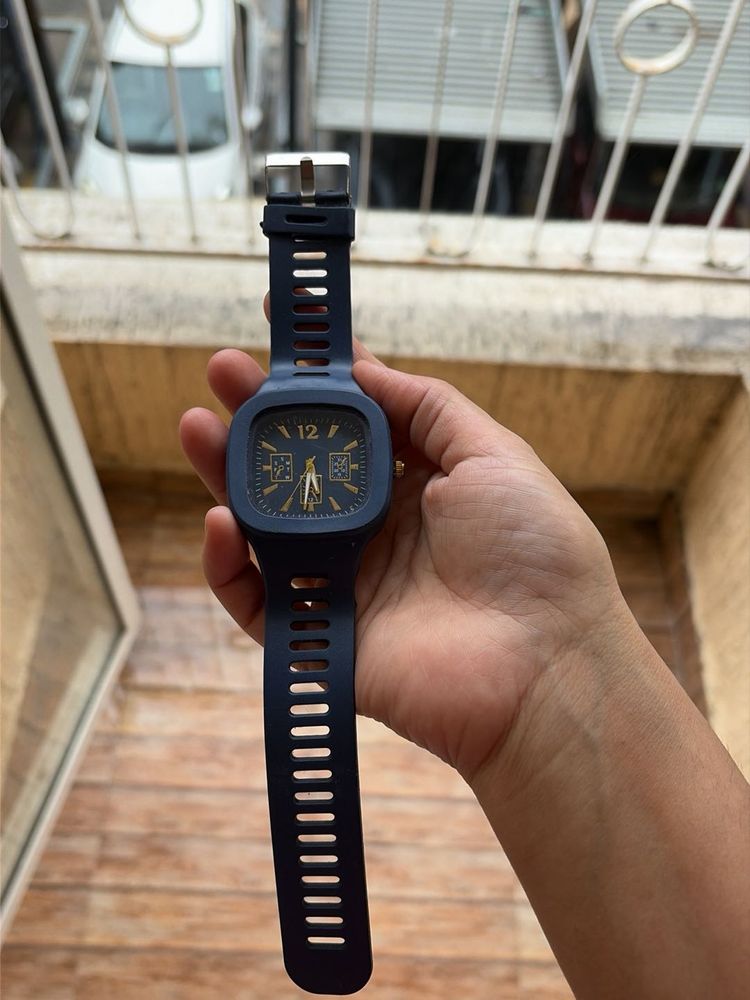 women watch