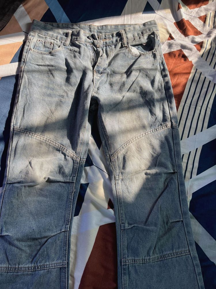 Light Wash bootcut Jeans