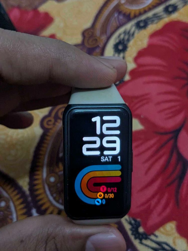 Honor fitness band new condition