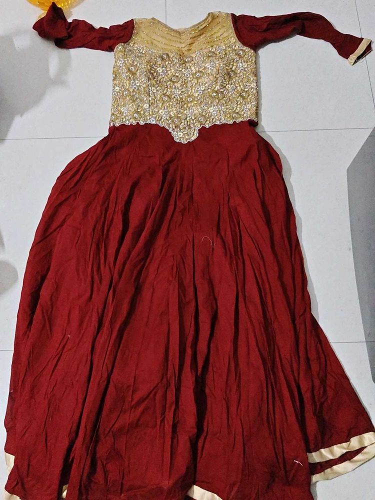 Elegant maroon &amp; Gold gown with dupatta