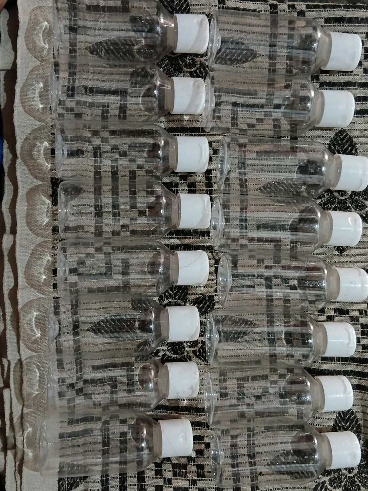 Lot of 100ml Clear Plastic Bottles with White Caps