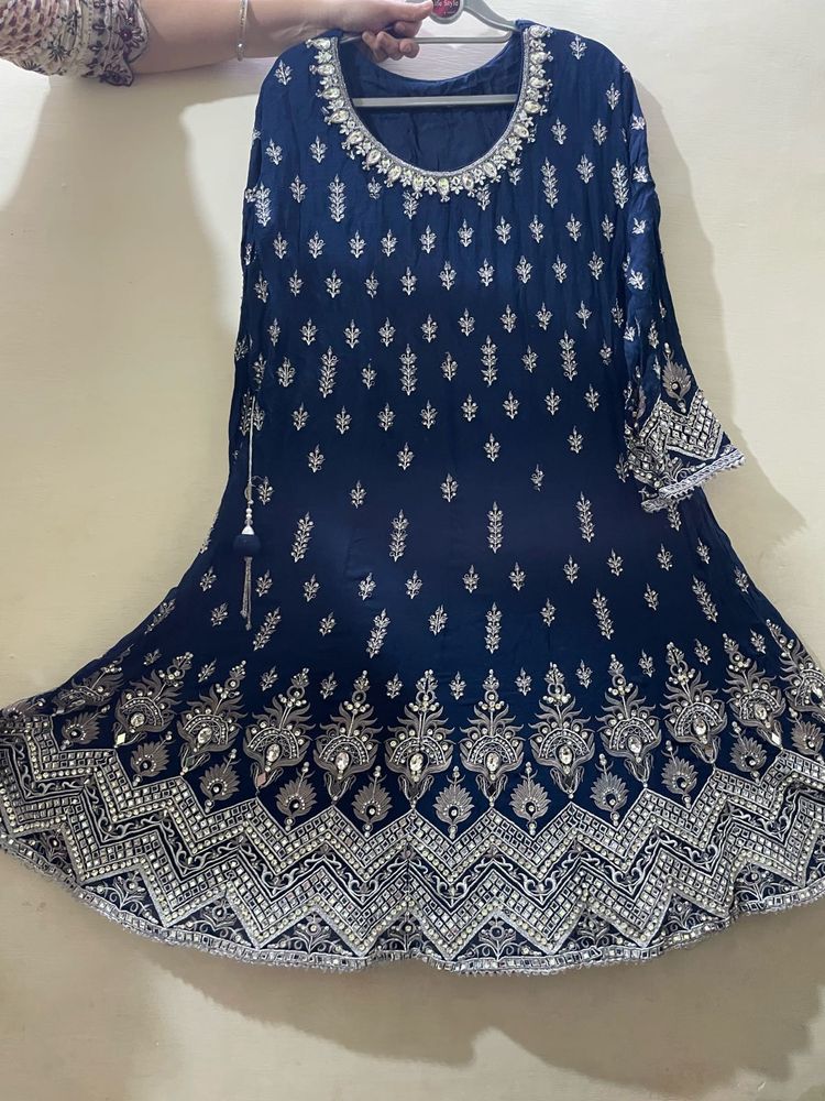 Elegant Navy Blue Embroidered Kurti