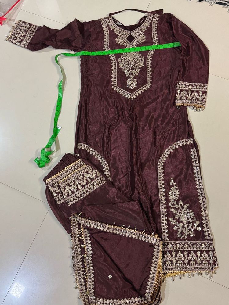 Embroidered Kurta Set with Pants