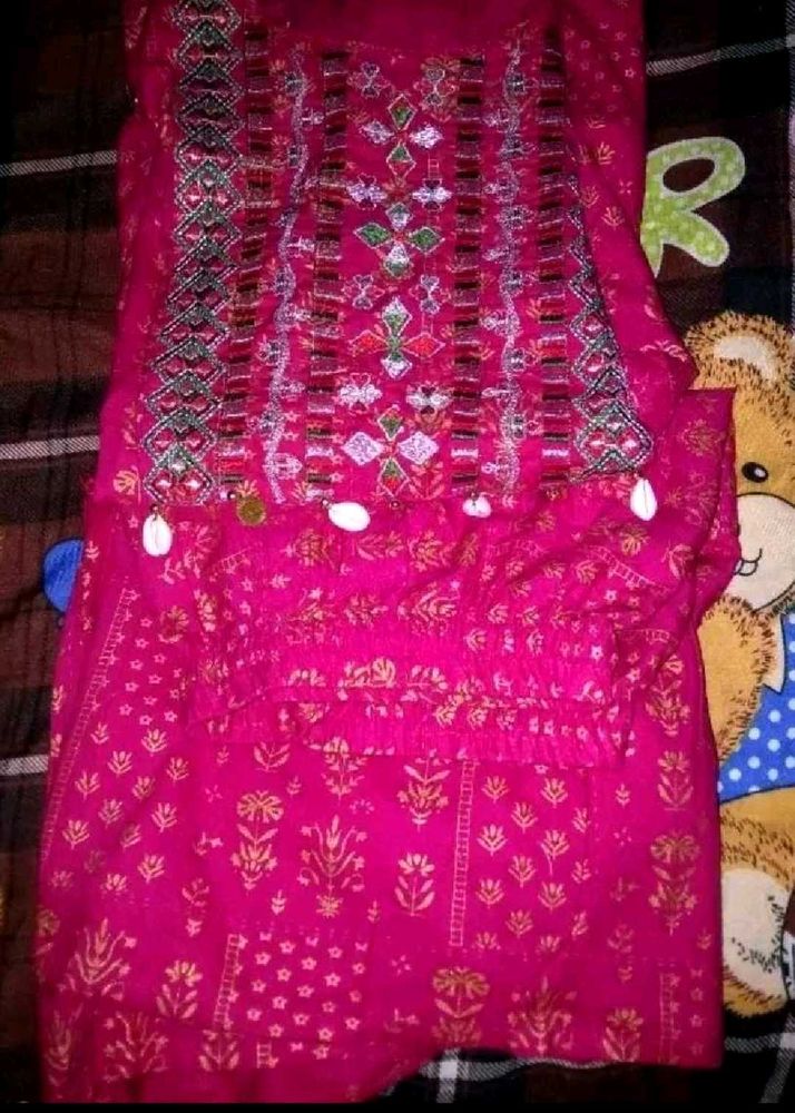 Vibrant Embroidered Kurta Suits super combo