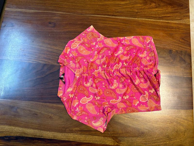 pink crop top