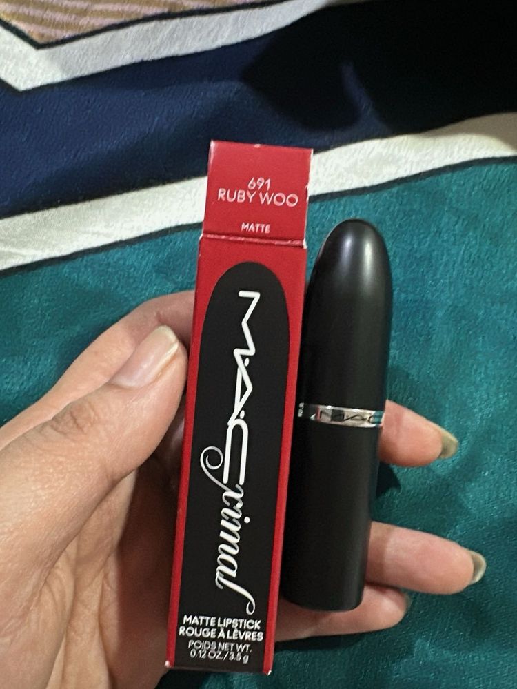MAC Ruby Woo Matte Lipstick