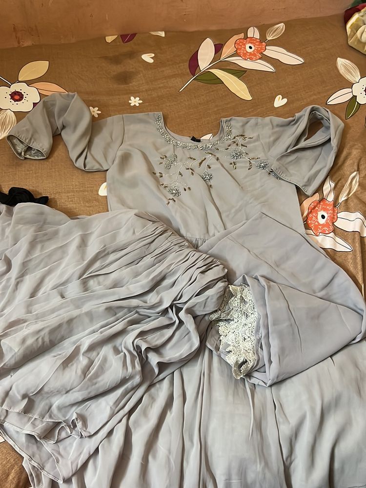 Sarara   Model Dress