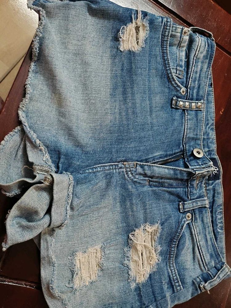 Distressed Denim Shorts with Studs