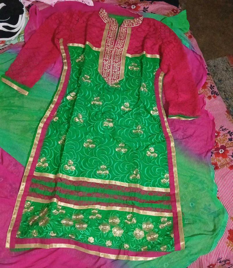 Green &amp; Pink Embroidered Kurta with beautiful dupa