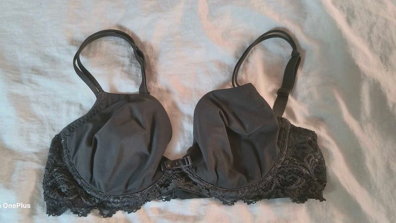 Elegant Black paded Bra with wire