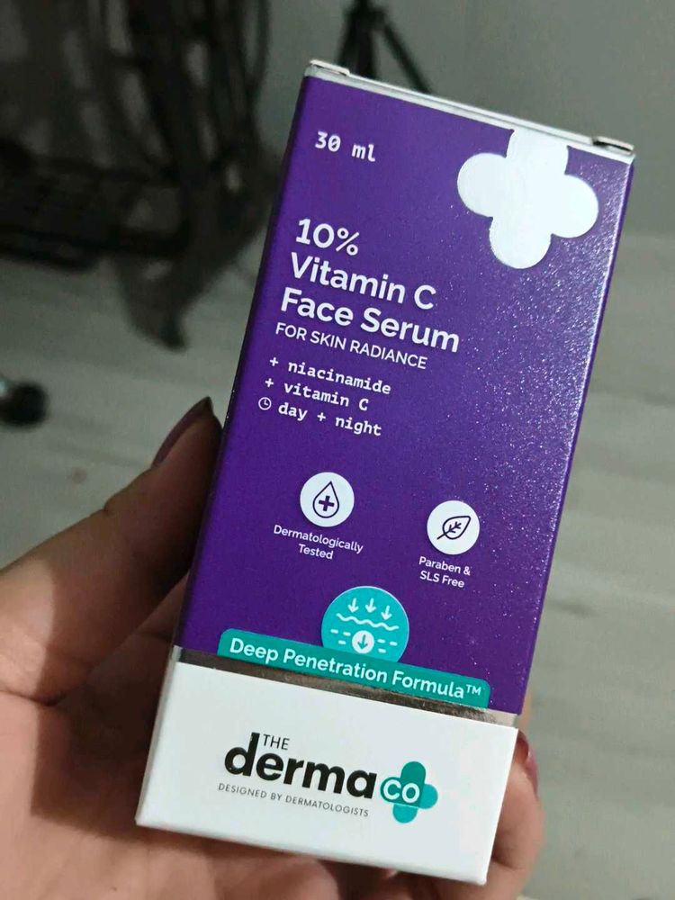 The Derma Co 10% Vitamin C Face Serum