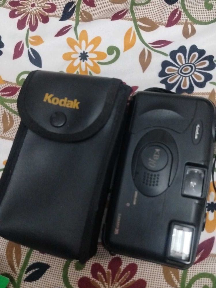 Vintage Kodak KB 10 Camera with Case