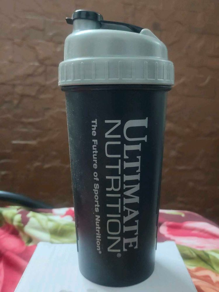 (Price drop) ULTIMATE NUTRITION GYM &amp; SPORTS SHAKE