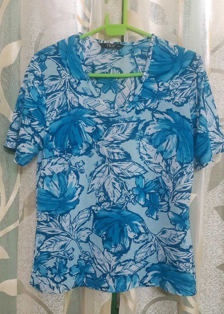 Floral Print V-Neck Top