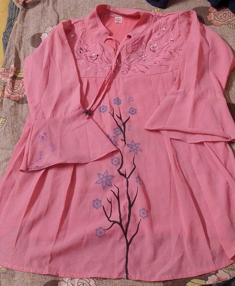 Beautiful pink 🩷 top for girls
