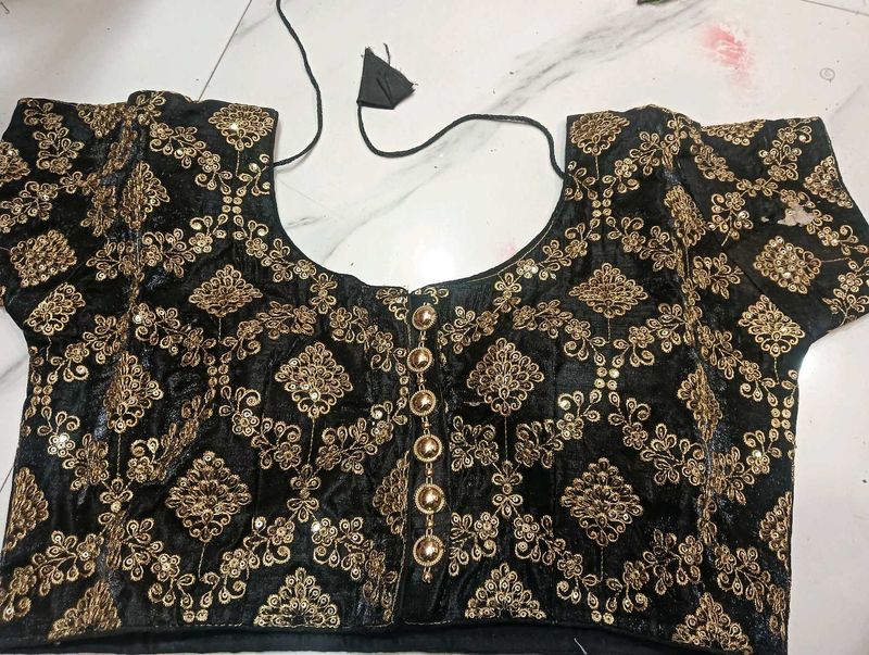 NEW Black 🖤 Blouse
