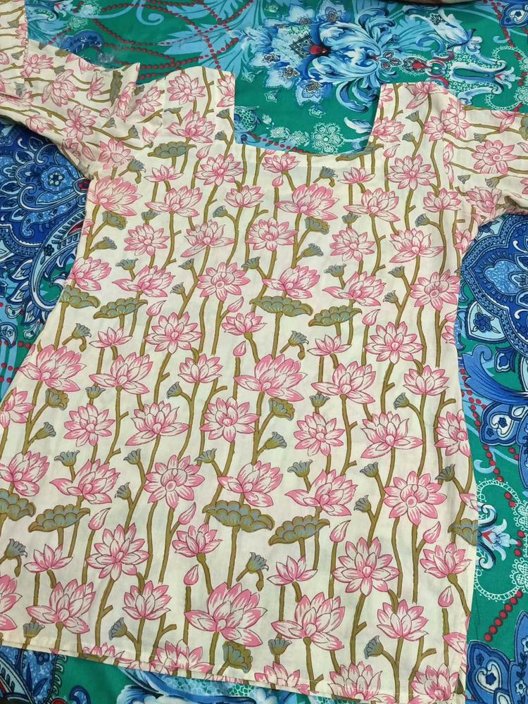 Beautiful Pink Lotus Print Kurta