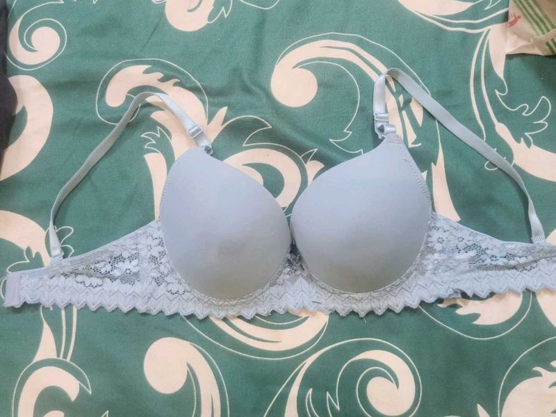 Comfortable Lace Trimmed Bra