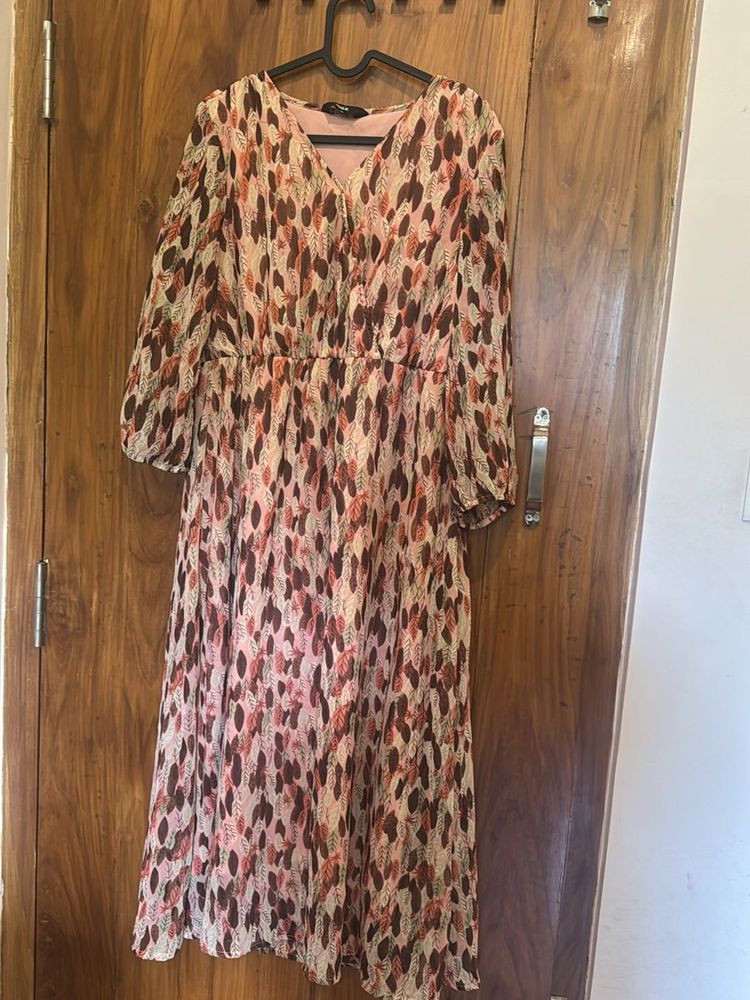 Chic Leaf Print Midi Dress