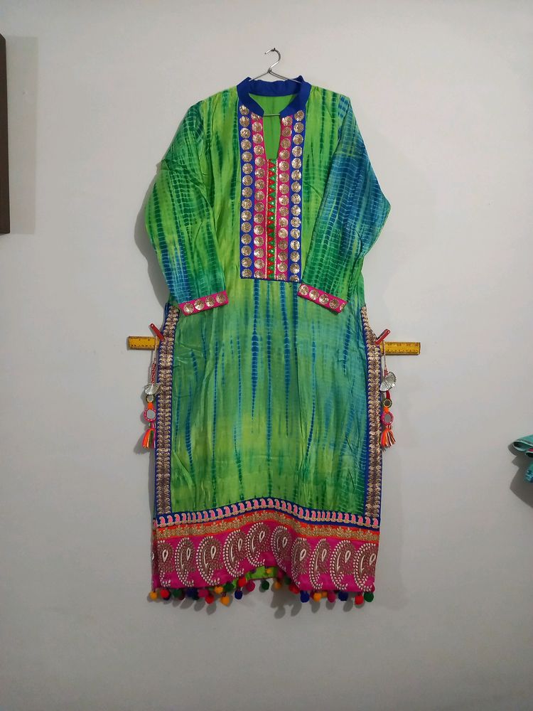 It's Narrow Cut Kurti With Fully Gher,