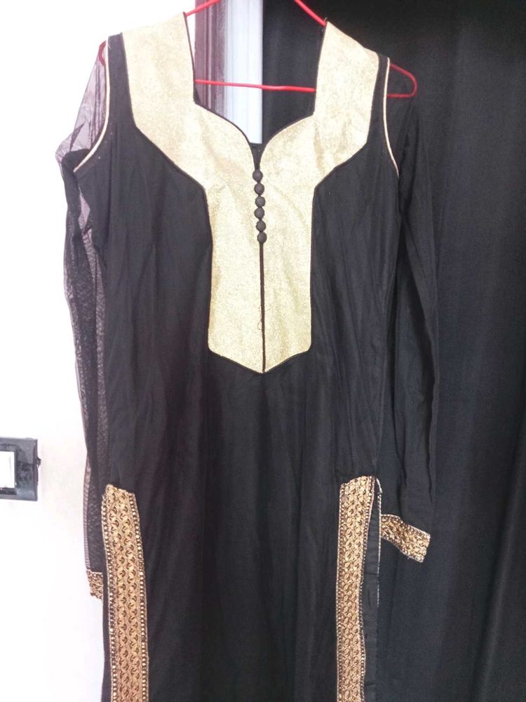 Elegant Black &amp; Gold Kurta