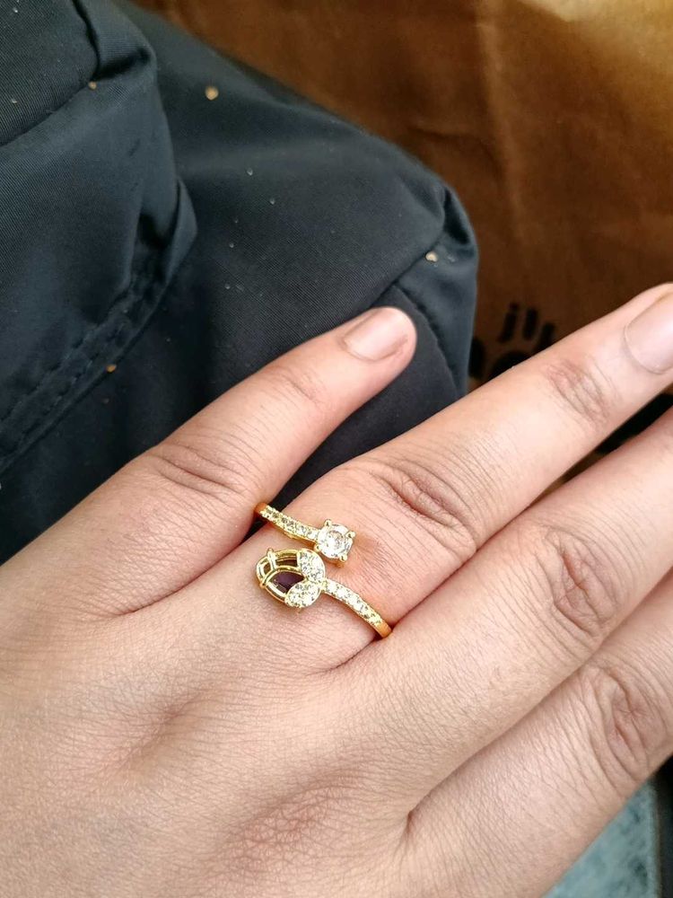 Sparkling Gold Adjustable Ring antiturnish