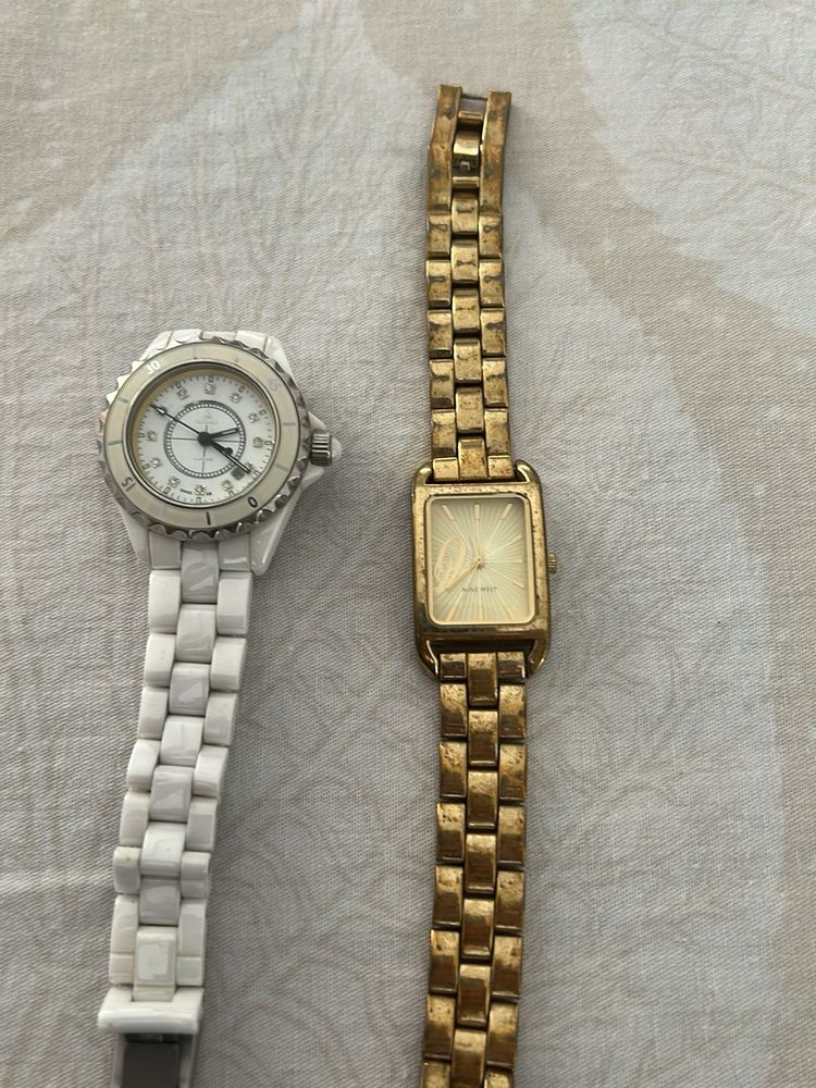 Lot of 2 Women's Watches