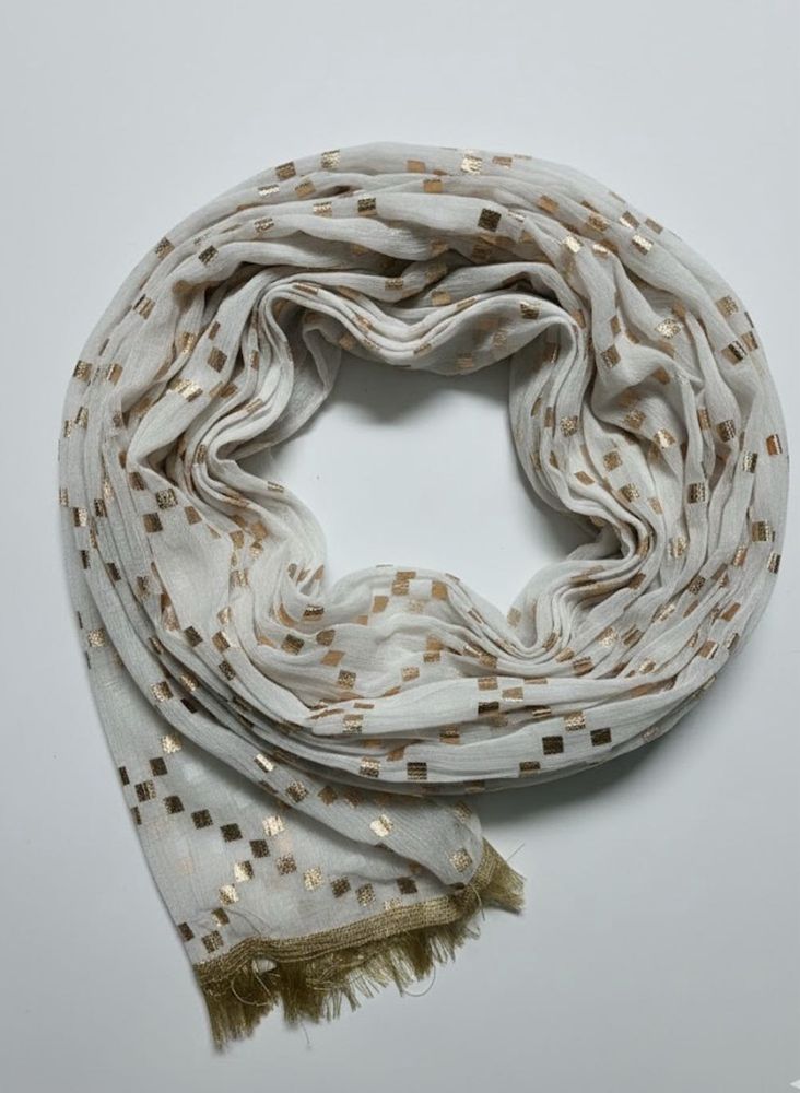 Elegant White &amp; Gold Scarf