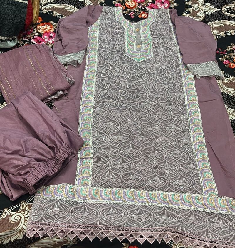 Elegant Sequined Kurta Set with Pants
