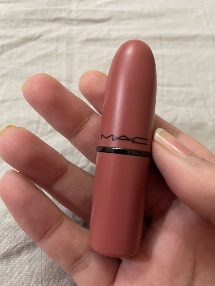 Original MAC Matte Lipstick – Rarely Used