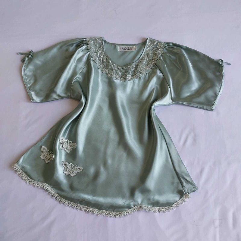 Elegant Butterfly Embroidered Blouse🛍✨️