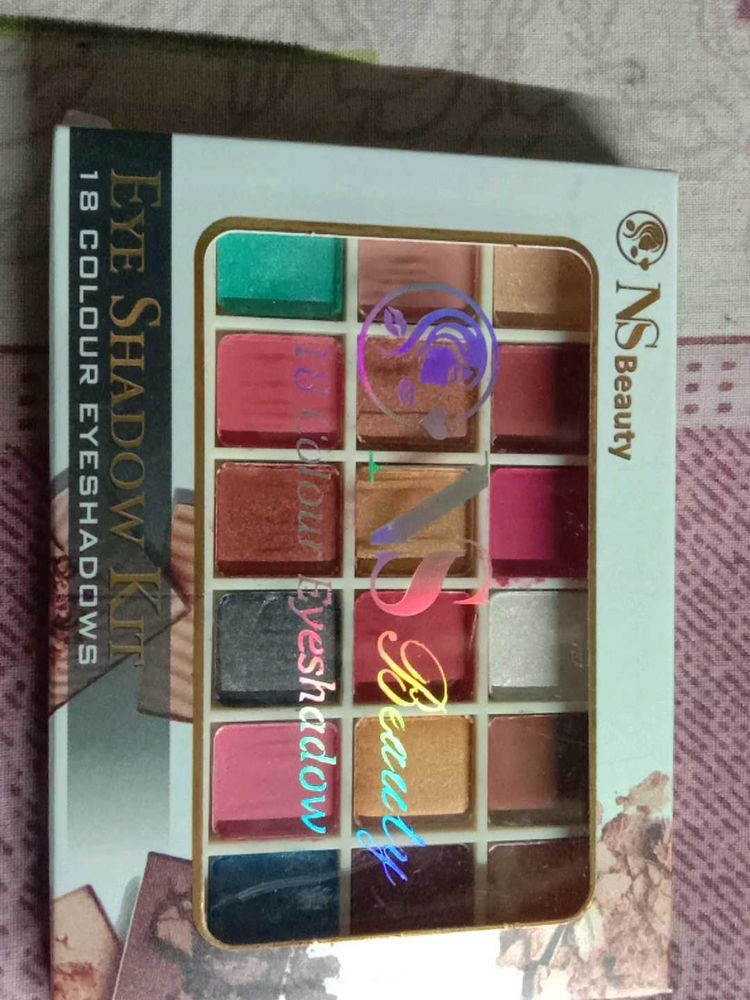 NS beauty 18 colour shimmer eyeshadow kit