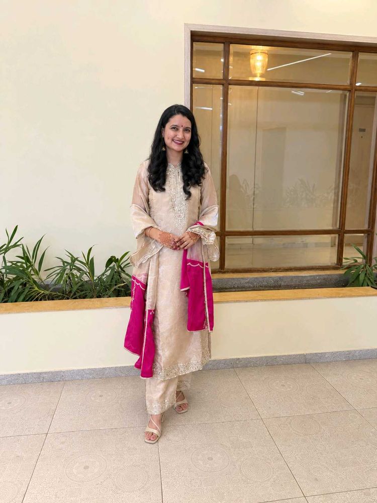 Elegant Beige Kurta Set with Pink Dupatta