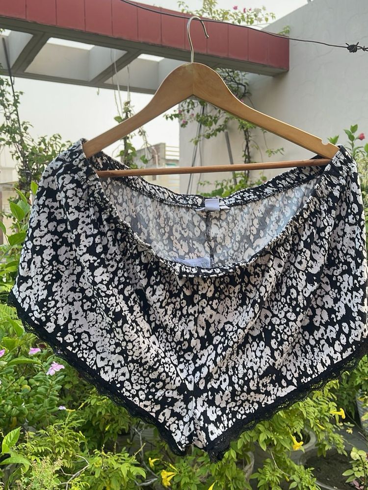 Comfortable Sleep Shorts with Lace Trim