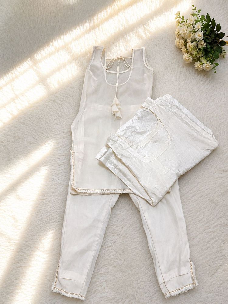 y2k White Kurta Set with Dupatta