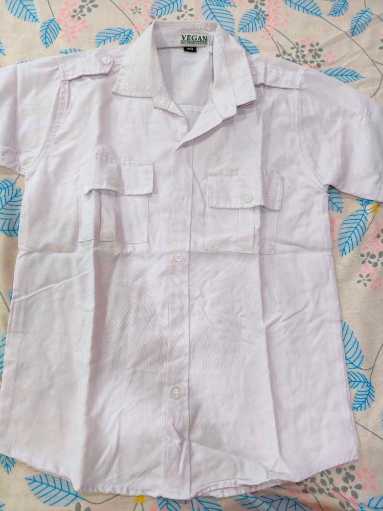Men's White Short Sleeve Button-Up Shirt