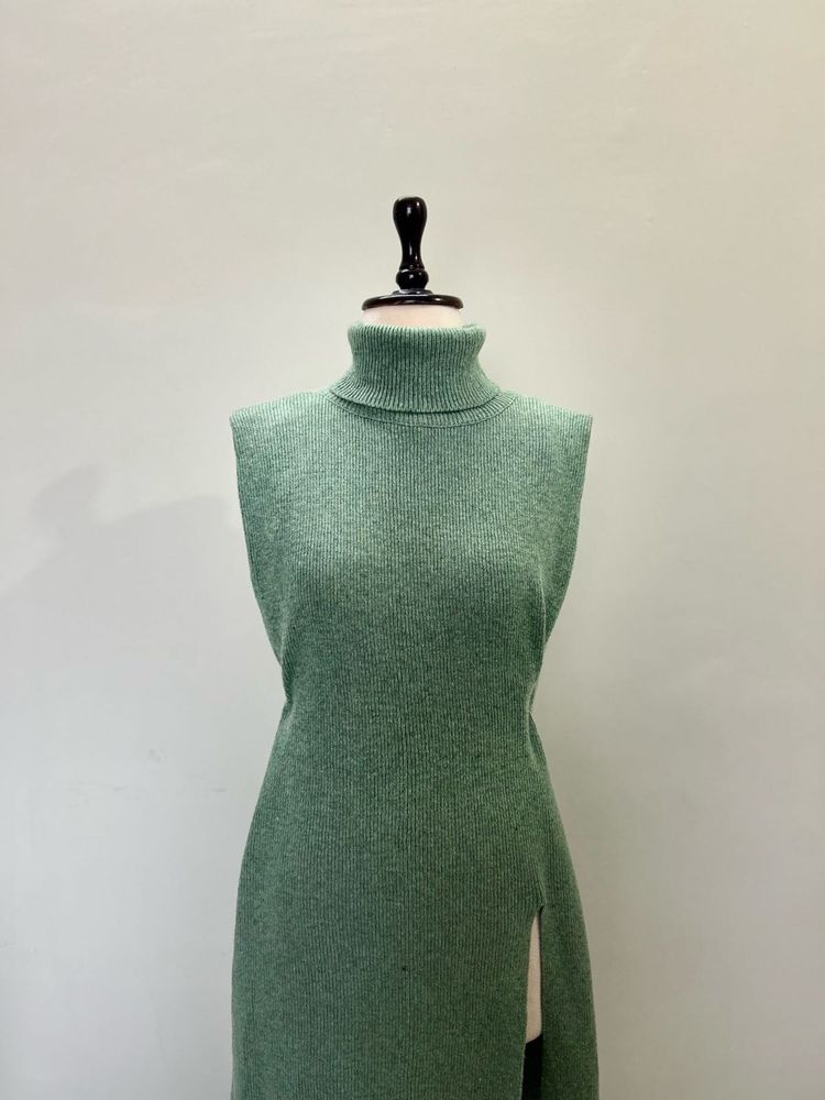 turtle neck know half sweater
