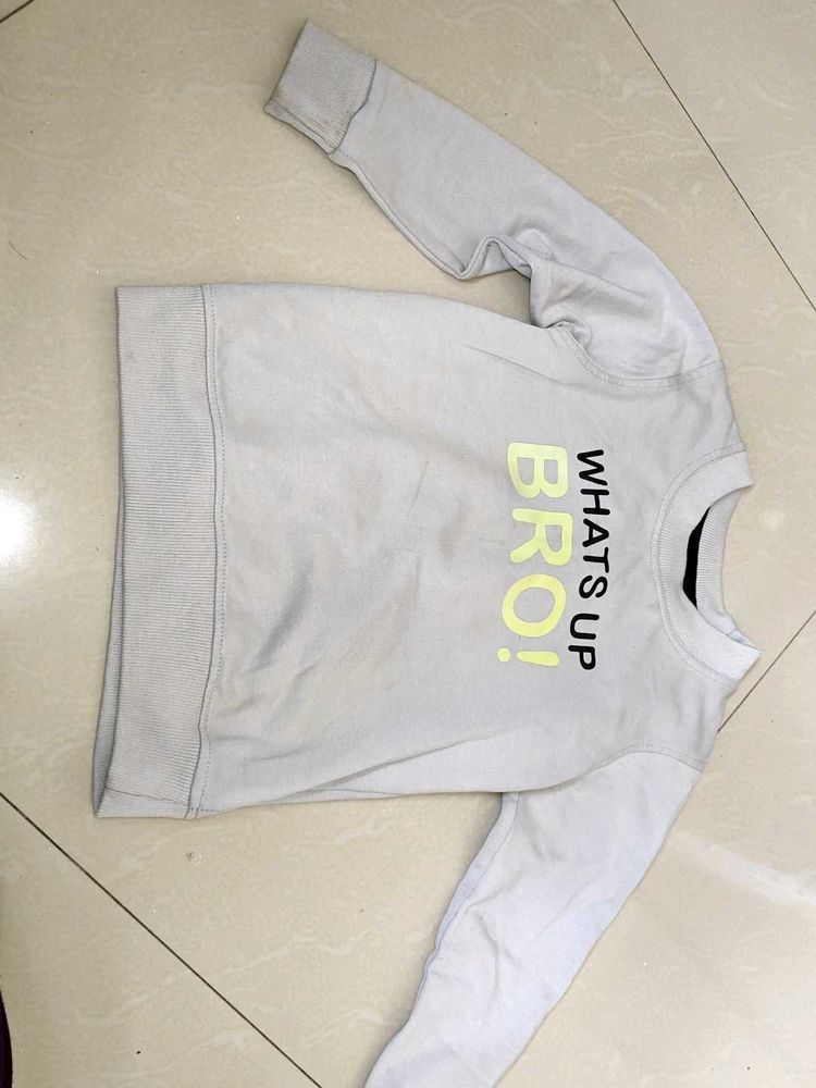 Graphic Print Sweatshirt kids upto 4yrs