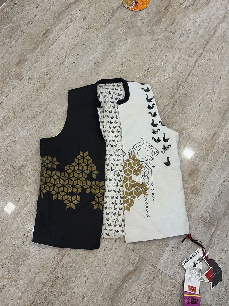 women’s reversible waist coat Black  &amp; White