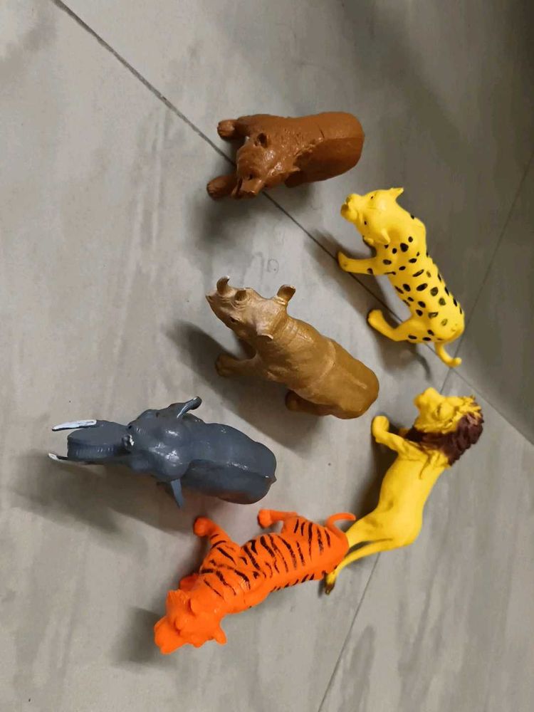 Safari Animal Toy Figures Set