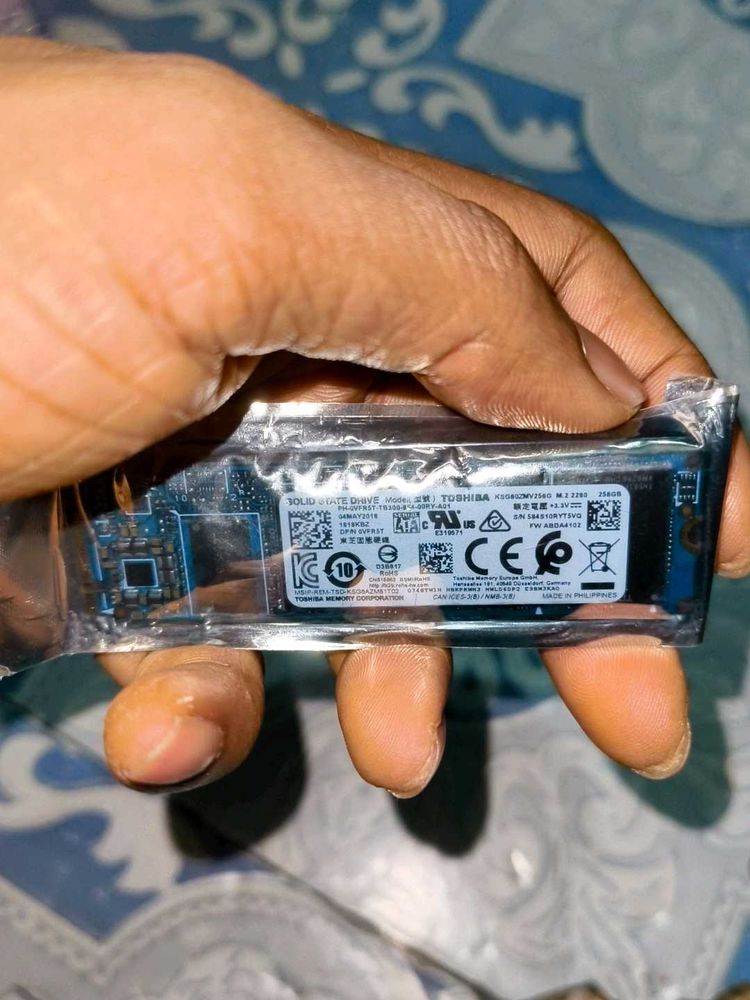 Toshiba Solid State Drive (256GB)