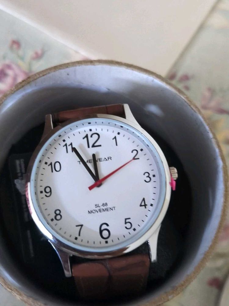 Classic Analog Watch with Brown Strap