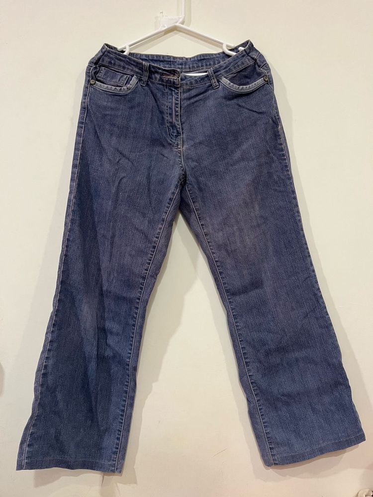 Wide-Leg Jeans