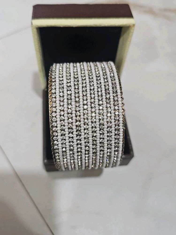 Stunning Multi-Row Pearl and Diamond-Style Traditi