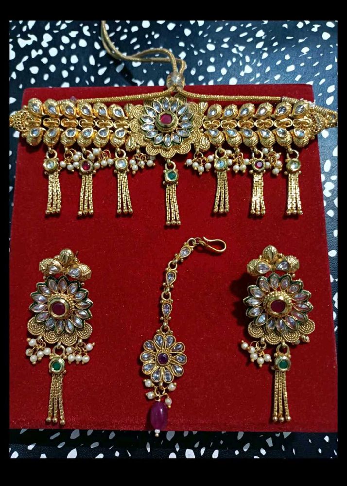 Gold Plated Kundan Jewellery Set