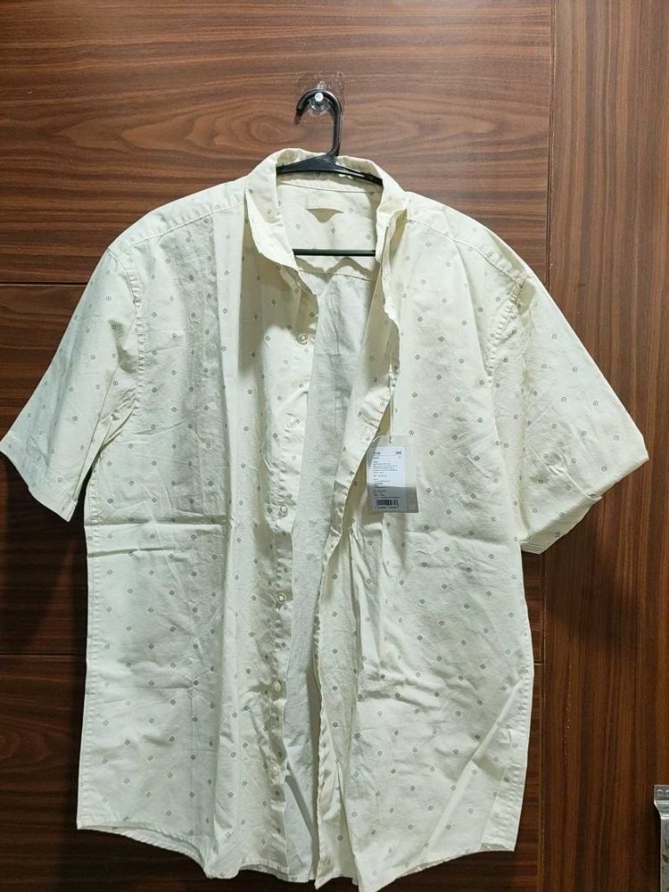 Lightweight Men's Short Sleeve Shirt
